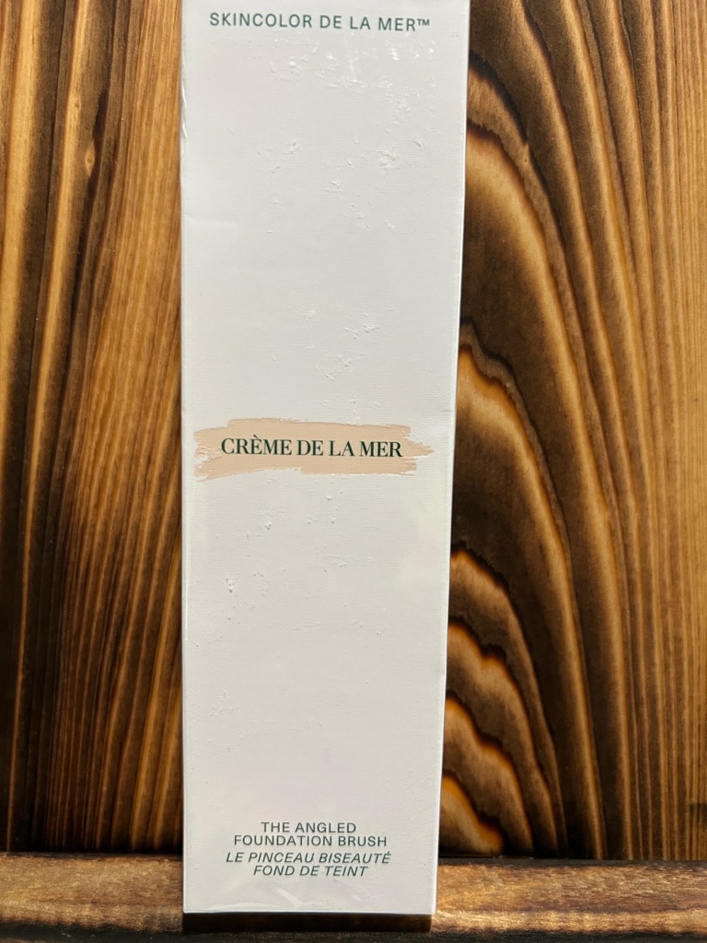 La Mer Box with Green Barcode and Cream Packaging